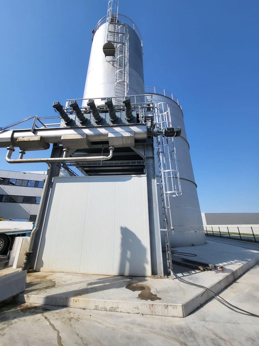 Silo met extractieschroeven